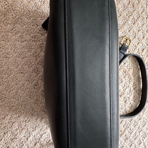 Vintage 90s Coach Metropolis Zip 9087 Black Leather Top - Picture 3 of 10